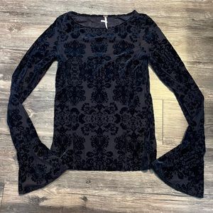 free people black velvet top with flowy sleeves
